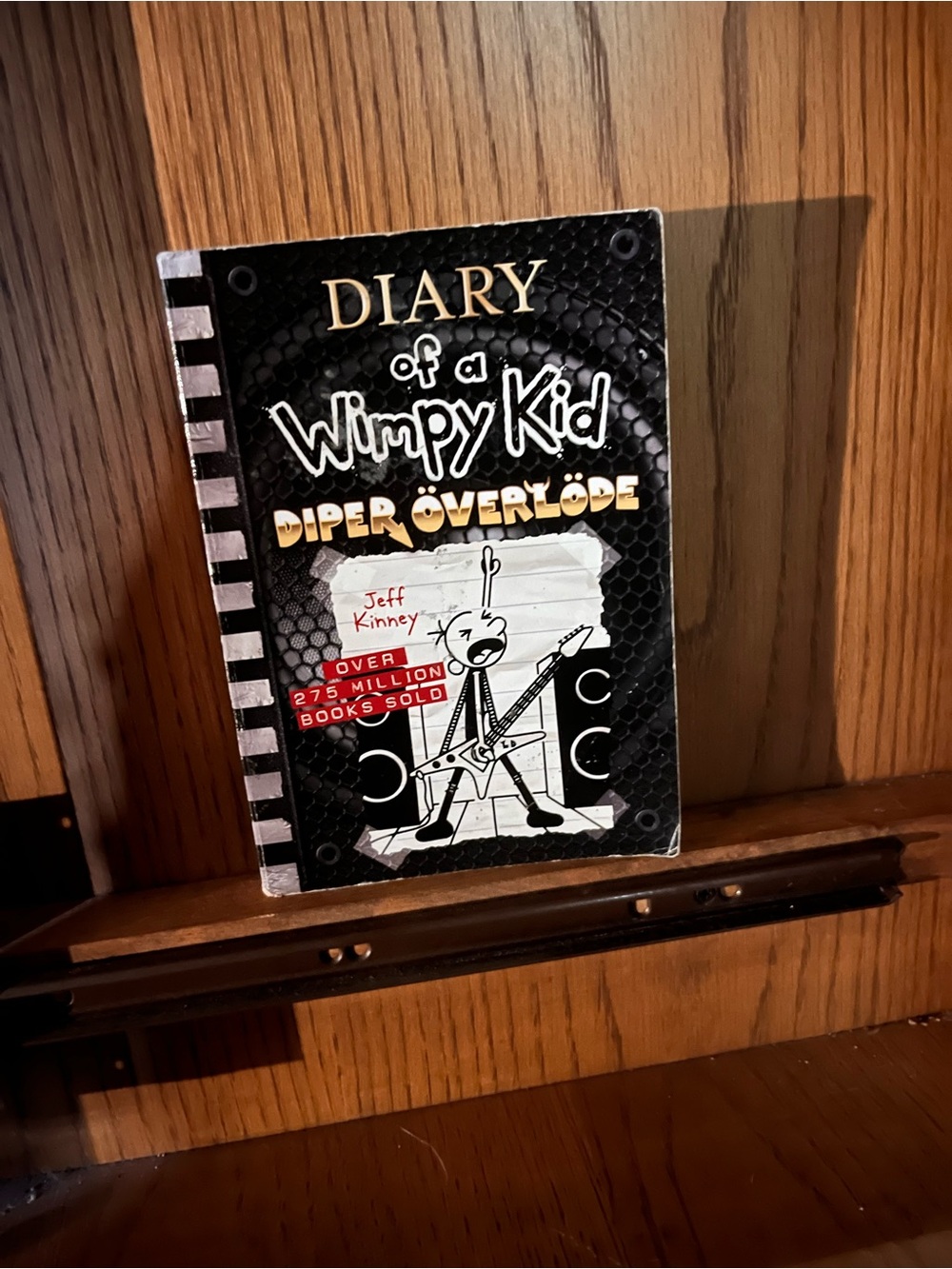 Diary of a Wimpy Kid: Diper Överlöde — Black Cover Book
